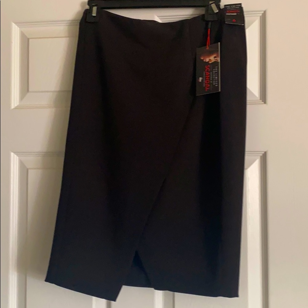 Hi waisted black pencil skirt